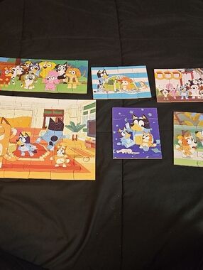 Disney Bluey Puzzle Set in Blue, Yellow, Green, Purple, Pink, White, Black